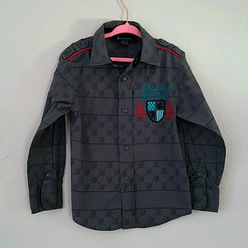 Rocawear Boys button down long sleeved shirt